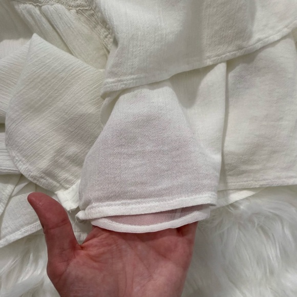 American Eagle Ruffle Top - Picture 7 of 7